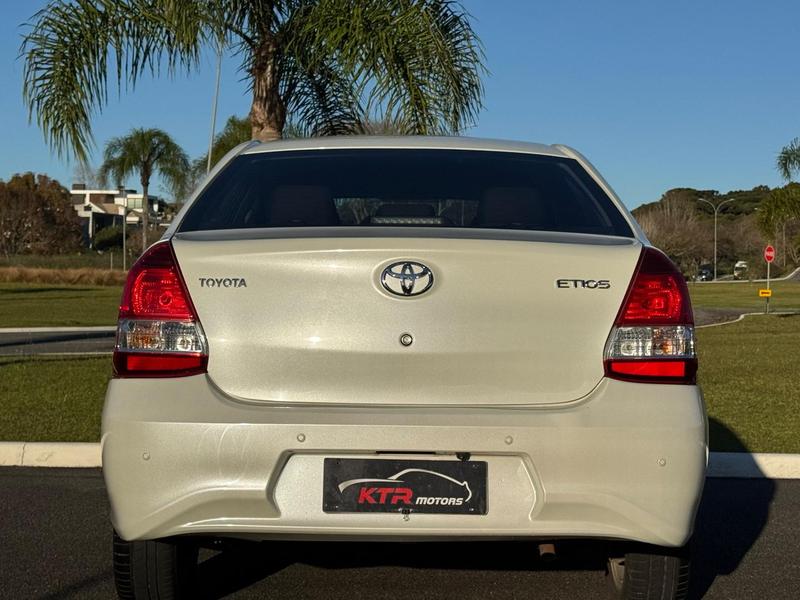Toyota Etios Sd Xplus At - foto 5