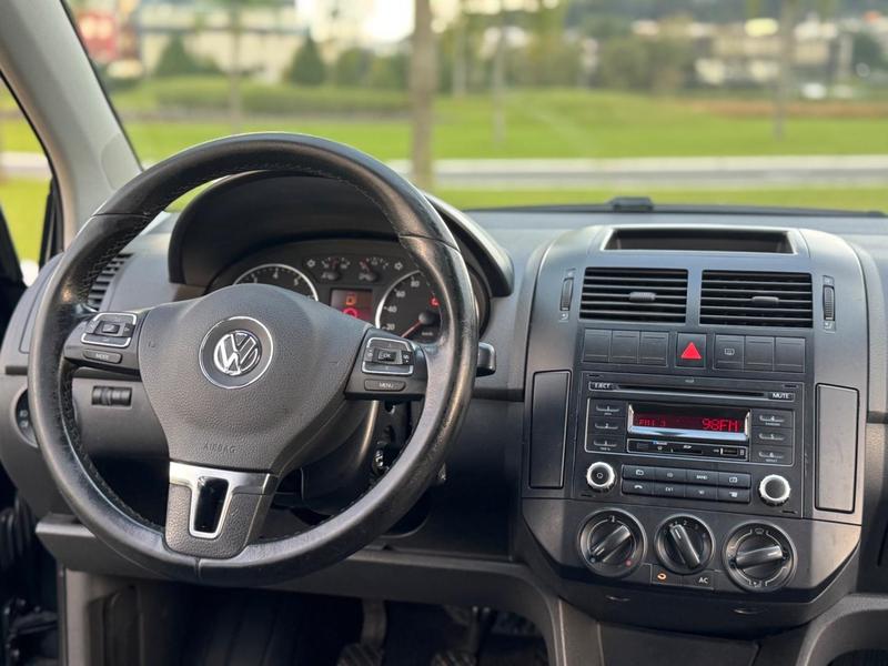 Volkswagen Polo 1.6 - foto 16