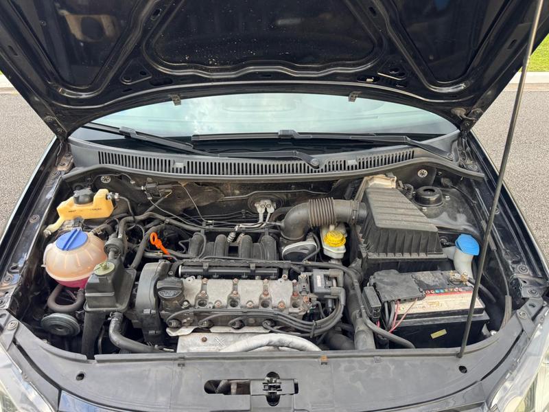 Volkswagen Polo 1.6 - foto 20