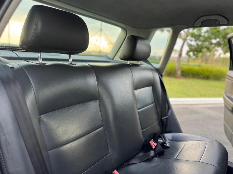 Volkswagen Polo 1.6 - foto 9