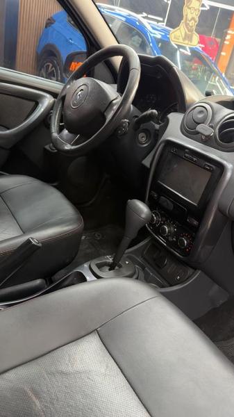 Renault Duster 2.0 D 4x2a - foto 8