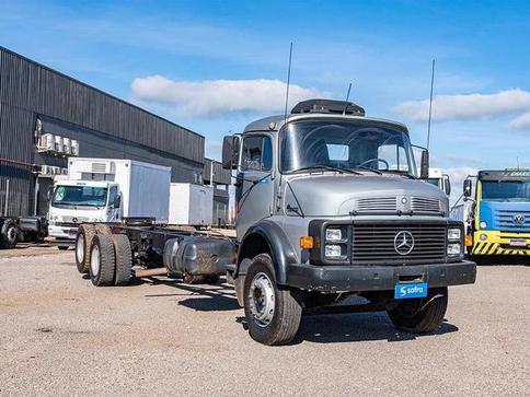 MERCEDES-BENZ 1318 6X2 3E 2P