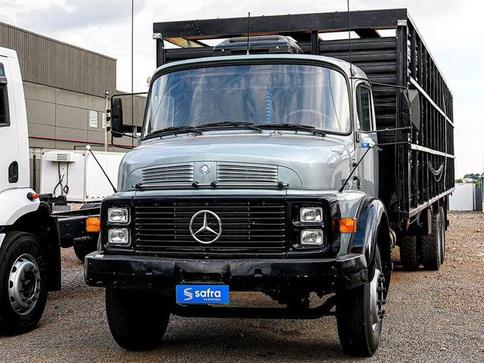 MERCEDES-BENZ 1318 6X2 3E 2P