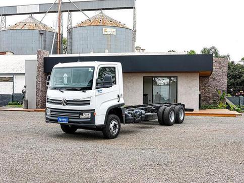 VOLKSWAGEN 13.180 DRC 6X2