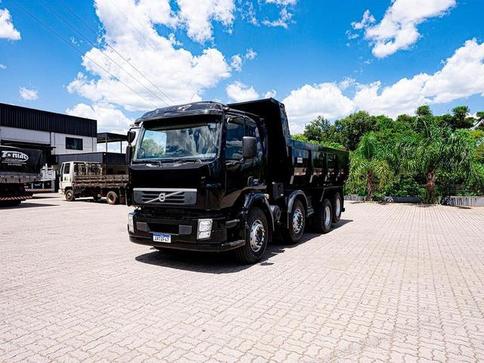 VOLVO VM- 260 8X2