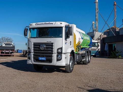 VOLKSWAGEN 31.330 6x4