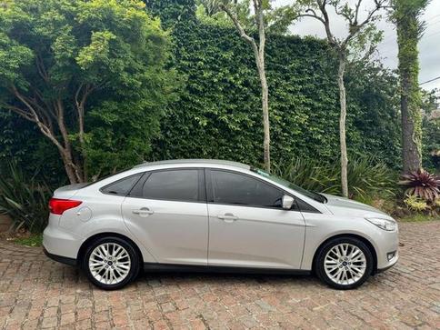 FORD FOCUS SEDAN SE 2.0 AUT