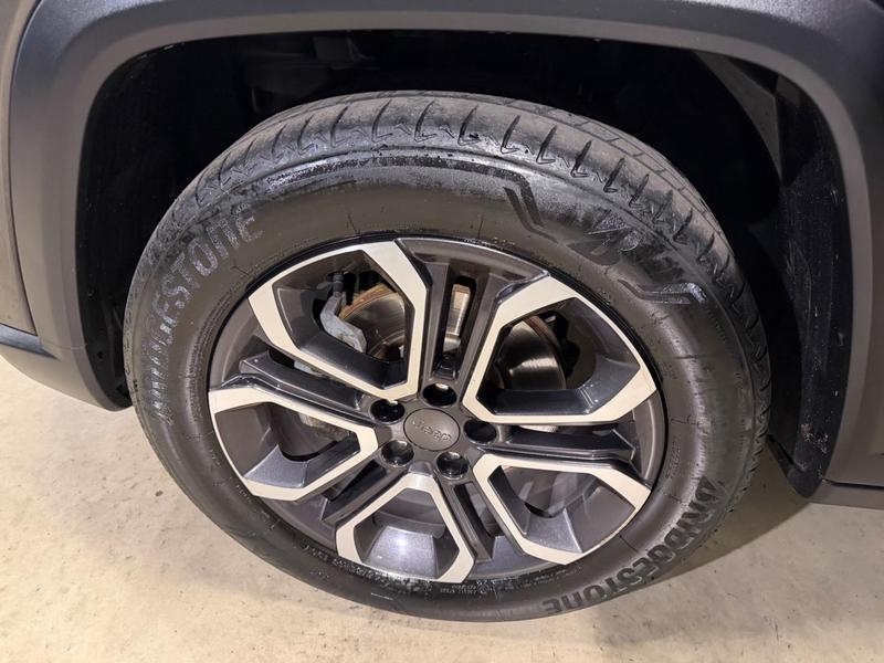 Jeep Commander Lim T270 - foto 9