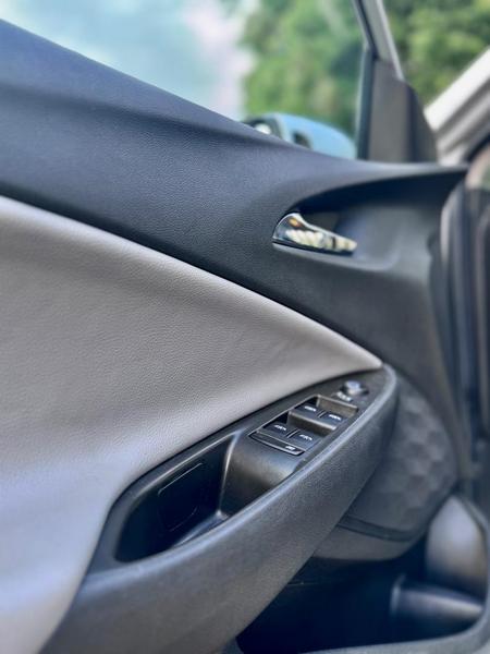Chevrolet Onix Plus 10tat - foto 14