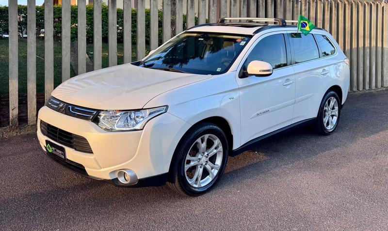Mitsubishi Outlander 3.0 GT 3.0 V6 Aut. - foto 4