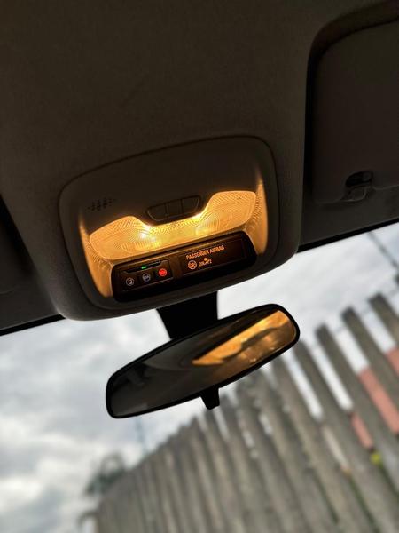 Chevrolet Onix Plus 10tat - foto 11