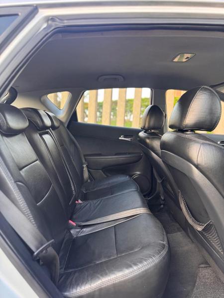 Hyundai i30 2.0 - foto 14