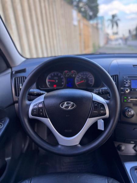 Hyundai i30 2.0 - foto 19