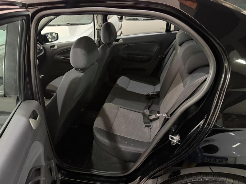Volkswagen Voyage 1.0 - foto 11