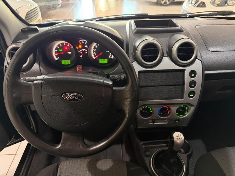 Ford Fiesta Sedan Sedan 1.6 Flex - foto 8