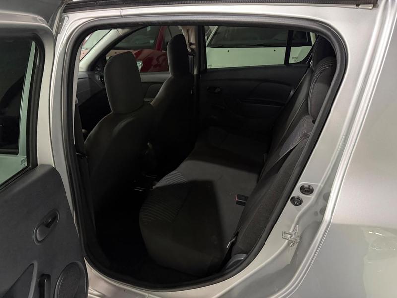 Renault Sandero Auth 1.0 - foto 11