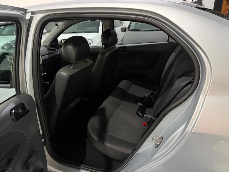 Volkswagen Voyage 1.0 Flex 12V 4P - foto 10