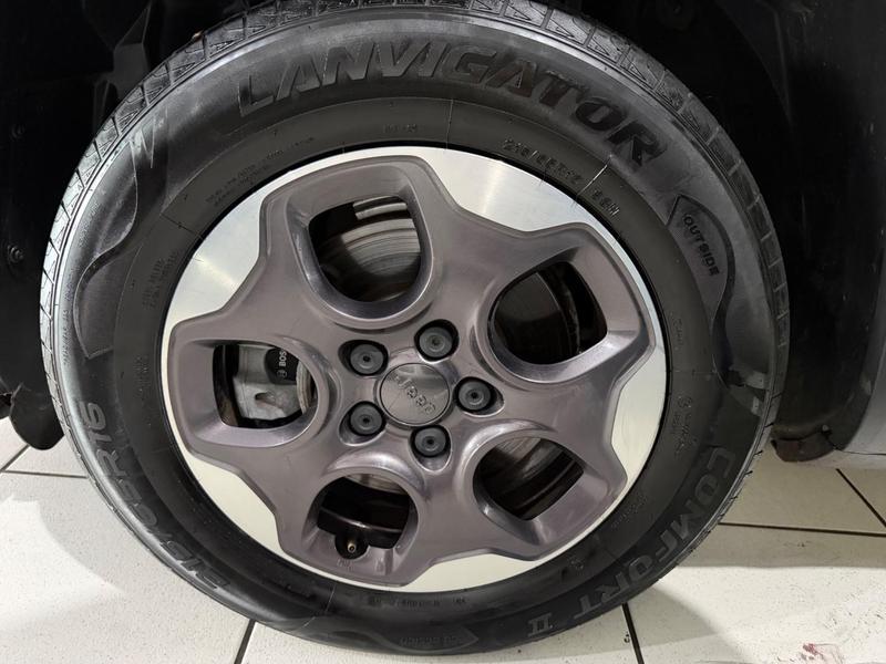 Jeep Renegade 1.8 Mt - foto 6