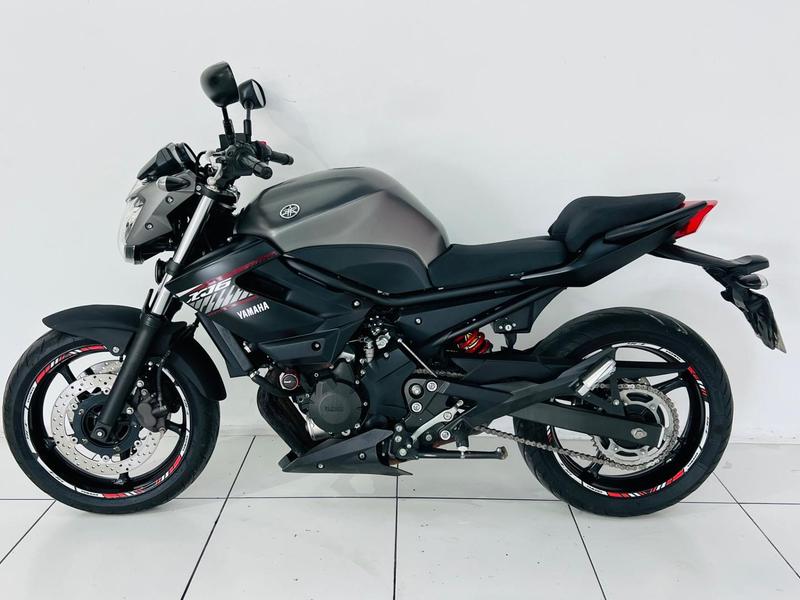 YAMAHA XJ6 N ABS