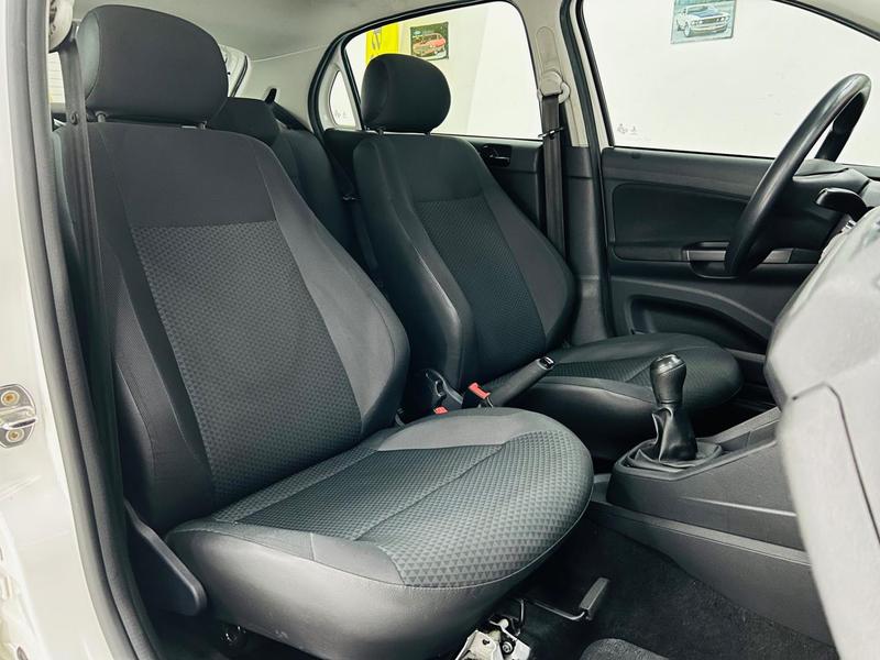Volkswagen Gol 16l - foto 16