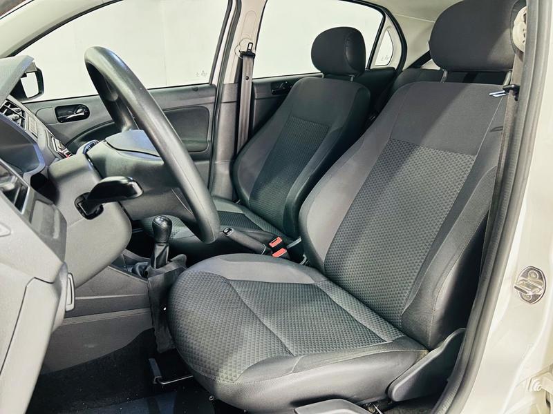 Volkswagen Gol 16l - foto 9