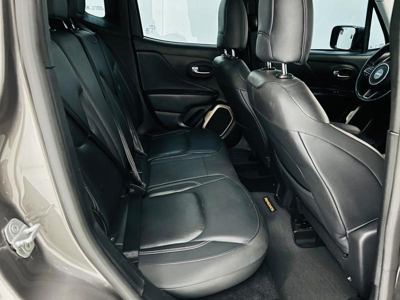 Jeep Renegade Sport 1.8 4X2 Flex 16V Aut. - foto 16