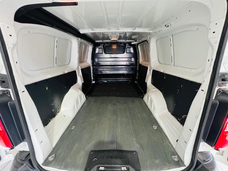 Peugeot Expert Cargo - foto 17
