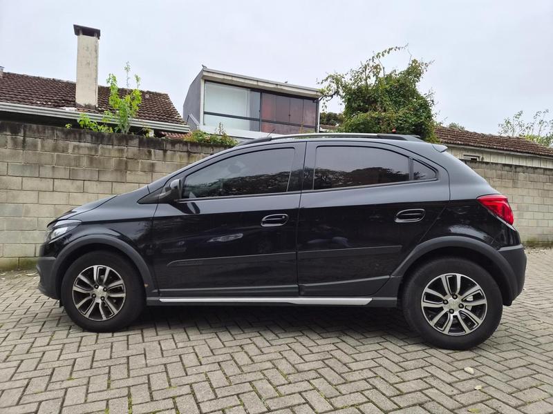 Chevrolet Onix 1.4 Mpfi Activ 8V Flex 4P Automático - foto 5