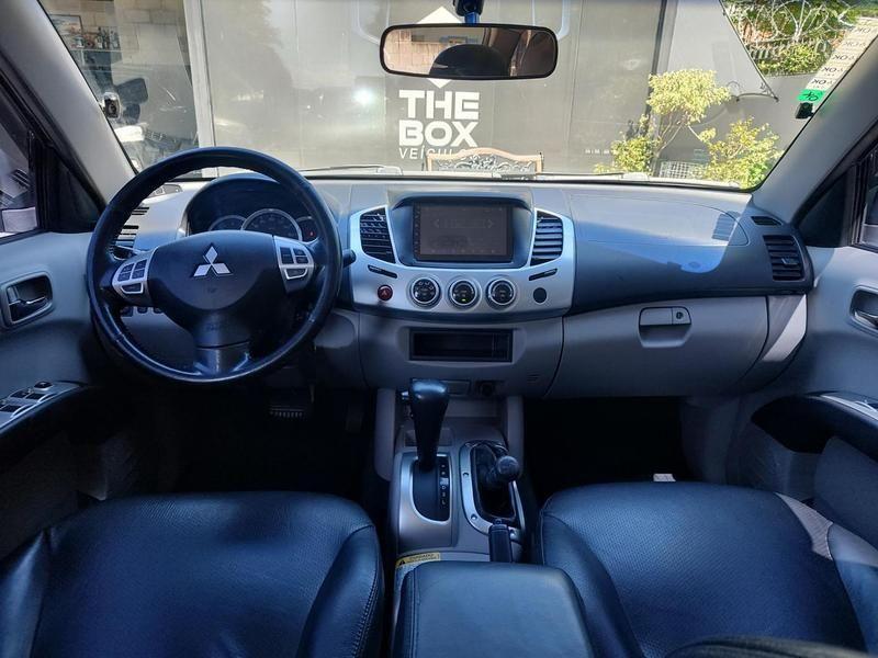 Mitsubishi L200 Triton Hpe 3.2 Cd Tb Int.diesel Automático - foto 9