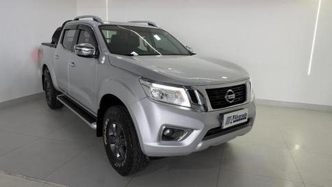 NISSAN FRONTIER LEATX4