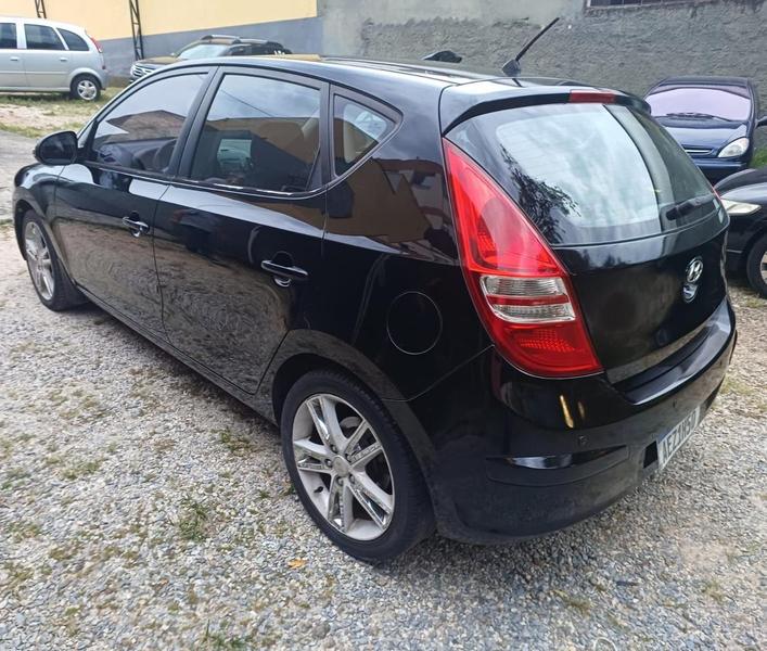 Hyundai i30 2.0 - foto 2