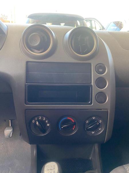 Ford Fiesta Sedan Sedan 1.6 Flex - foto 14