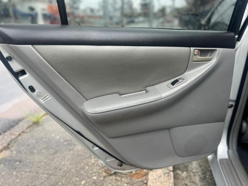 Toyota Fielder - foto 11