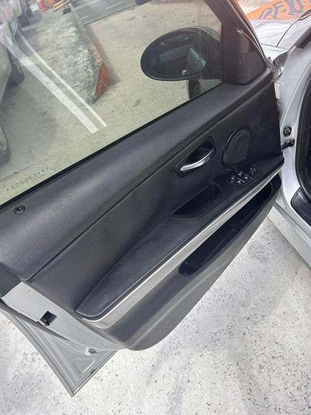 BMW 320i Va 71 - foto 11
