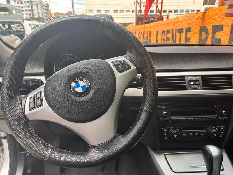 BMW 320i Va 71 - foto 14
