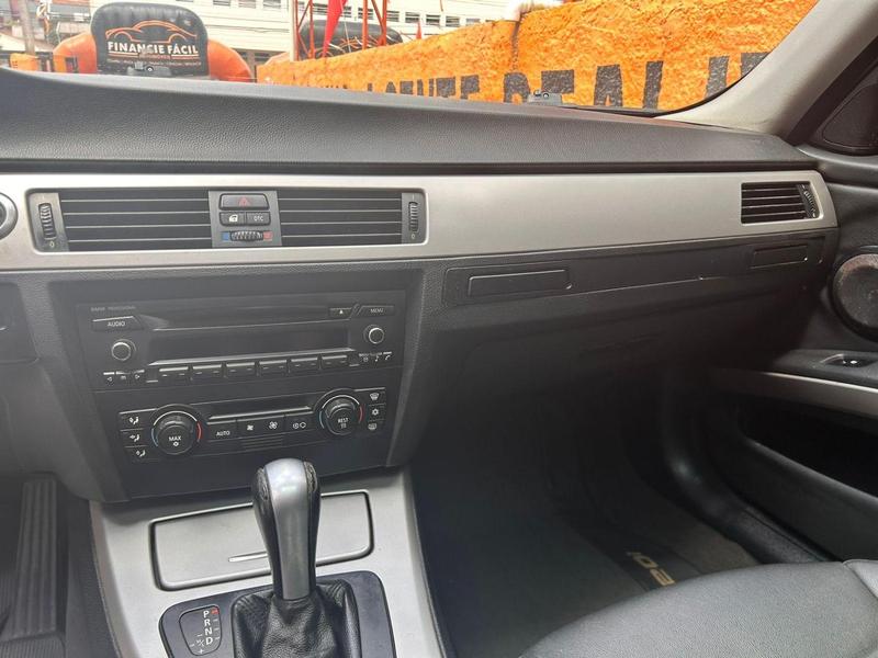 BMW 320i Va 71 - foto 15