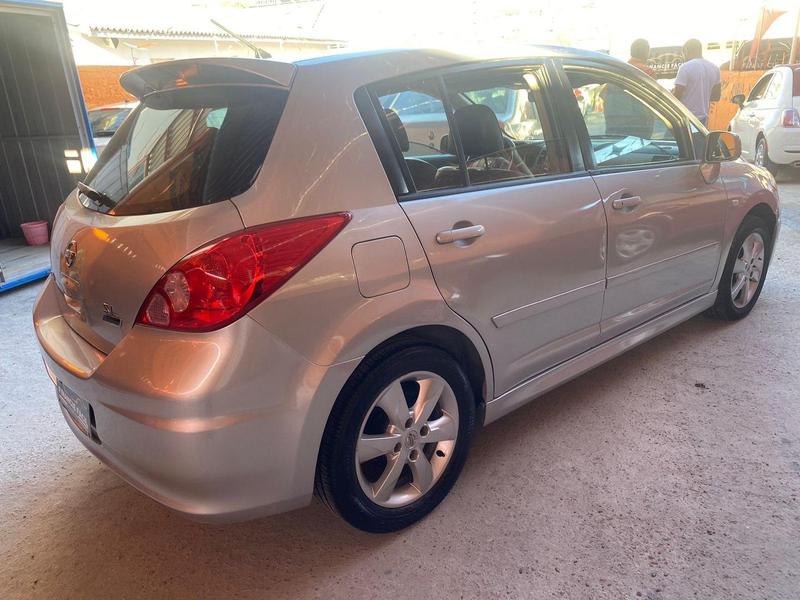 Nissan Tiida 18sl Flex - foto 8