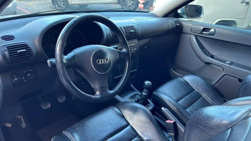 Audi A3 1.6 - foto 8