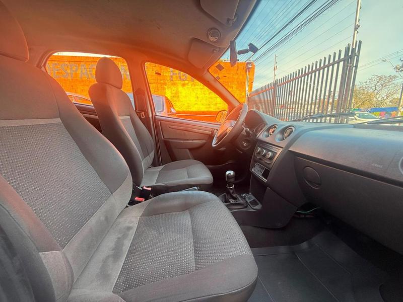 Chevrolet Celta 10l LT - foto 12