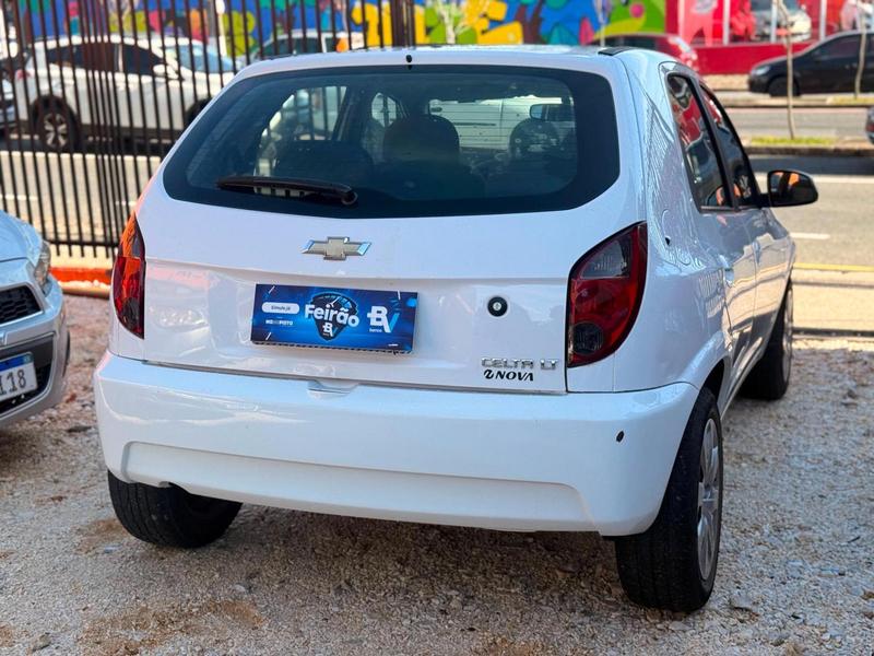 Chevrolet Celta 10l LT - foto 6