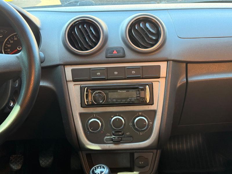 Volkswagen Gol 1.0 - foto 11