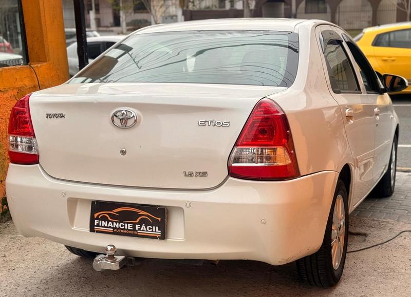 Toyota Etios Sd Xs - foto 4