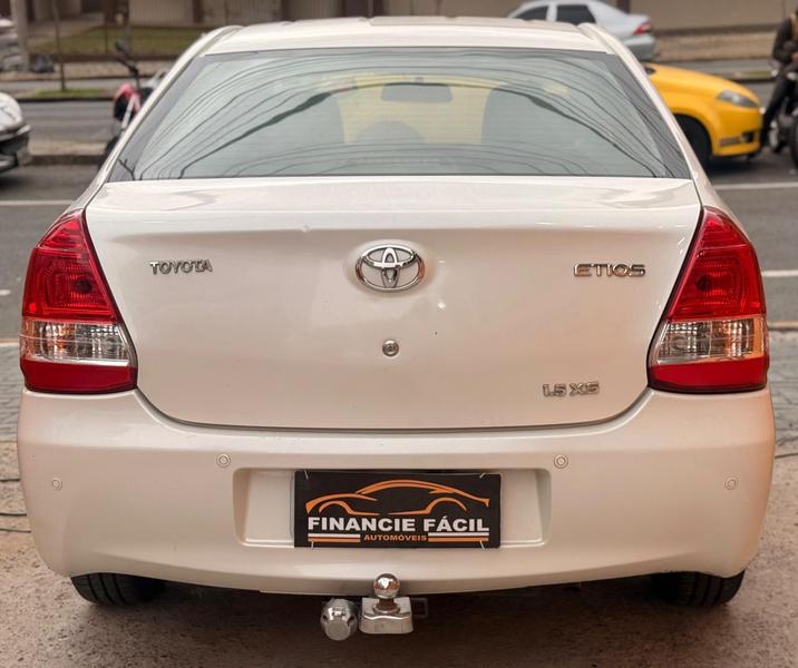 Toyota Etios Sd Xs - foto 5