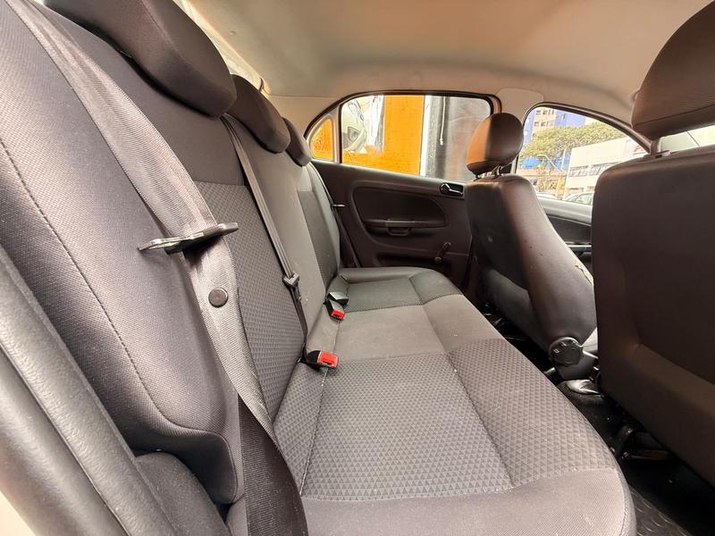 Volkswagen Gol 10l - foto 9