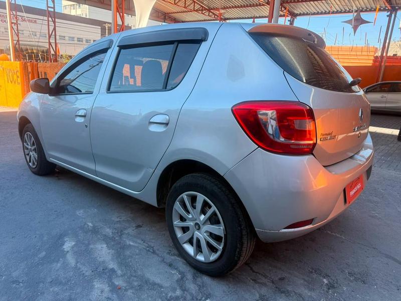 Renault Sandero Auth 1.0 - foto 8
