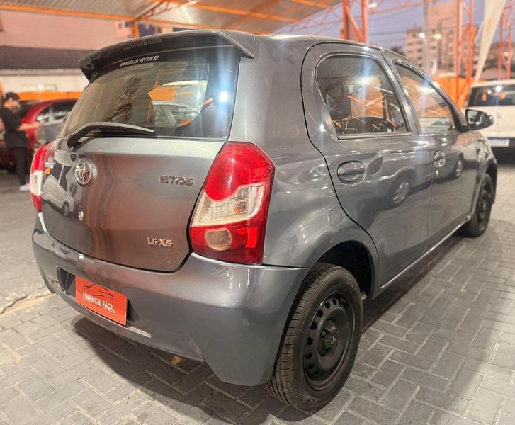 Toyota Etios Hb Xs 1.5 - foto 4