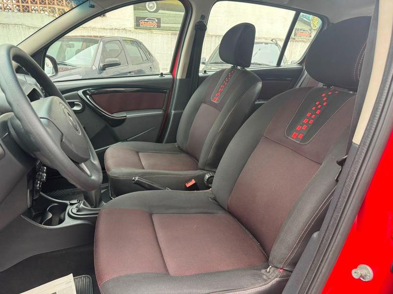 Renault Sandero Stepway 1.6 16V Hi Flex Mec - foto 12
