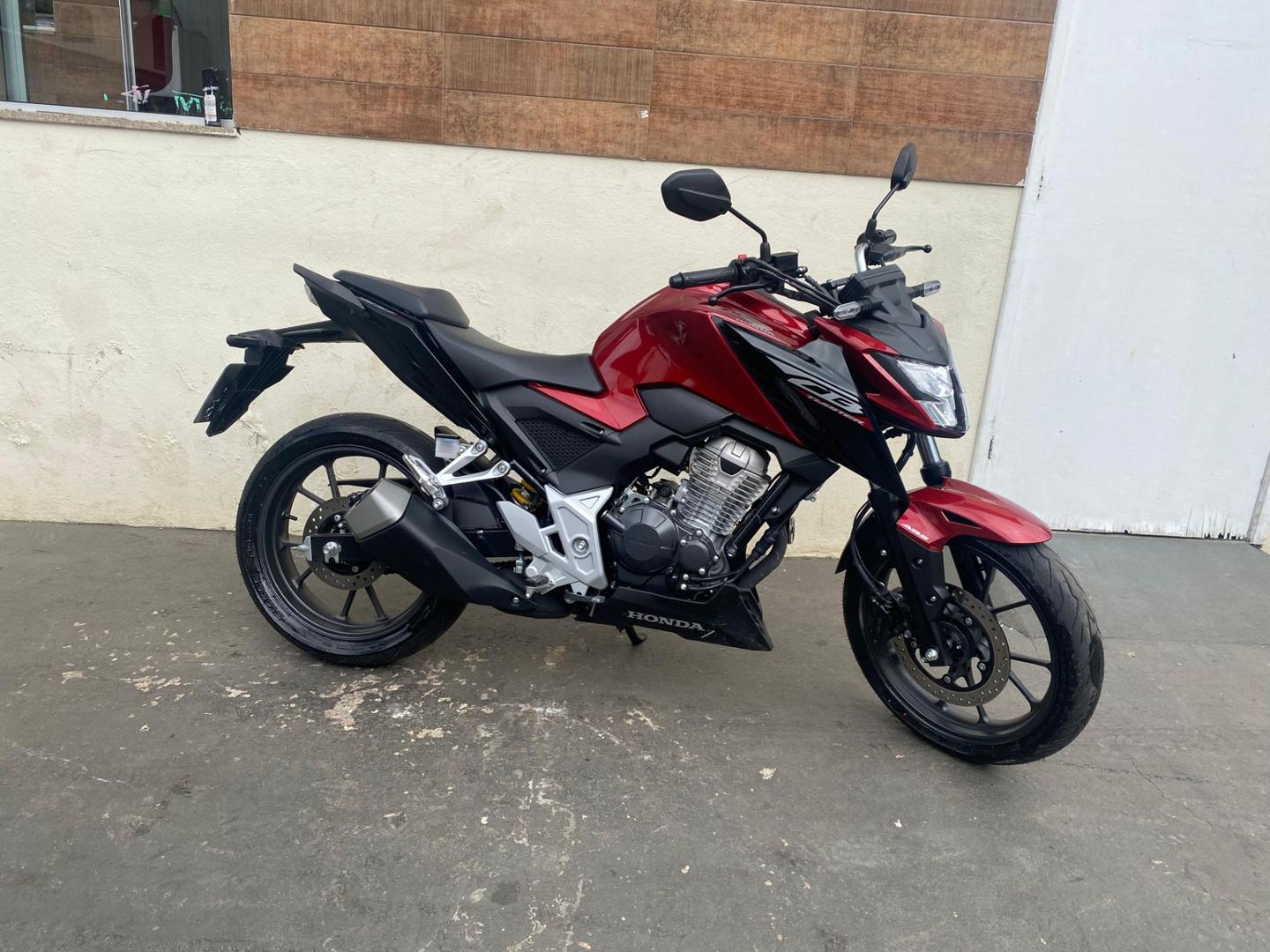 HONDA CB 300F TWISTER ABS