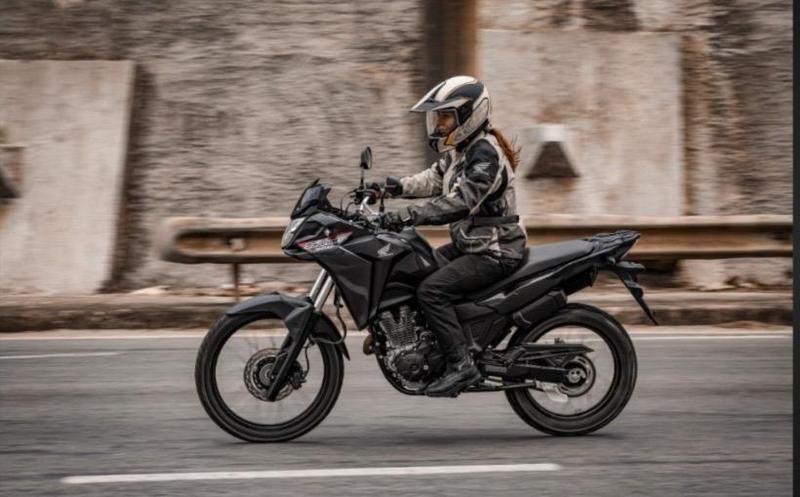 HONDA XRE 300 SAHARA ABS