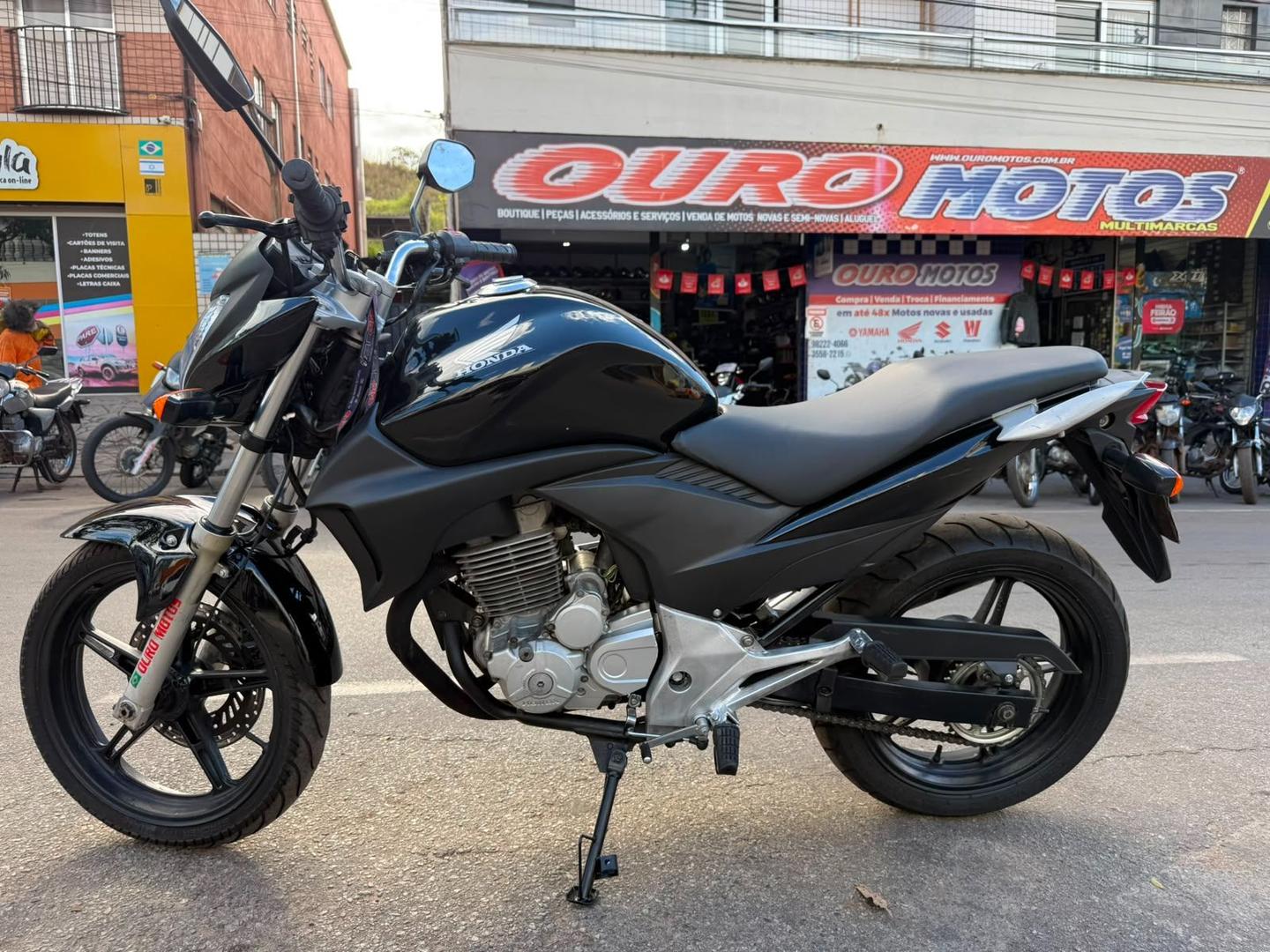 HONDA cb 300r